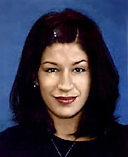 Em 2001, Keanu sofreu um grande baque com a morte da namorada, a atriz Jennifer Maria Syme, em um acidente. Dois anos antes, a filha deles, Ava, tinha morrido no ventre da mãe, deixando ambos muitos abalados.