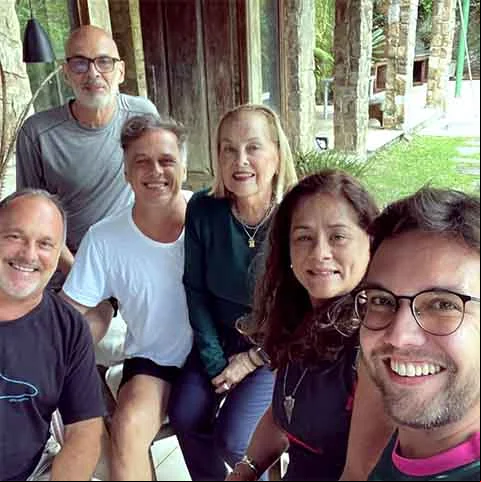 Na época em que interpretava seu papel mais importante, em 1994, Guilherme Fontes tinha acabado de se mudar para sua atual residência. Ela é cercada pela Mata Atlântica, que faz com que ele receba visitantes inusitados: cobras, macacos e insetos.