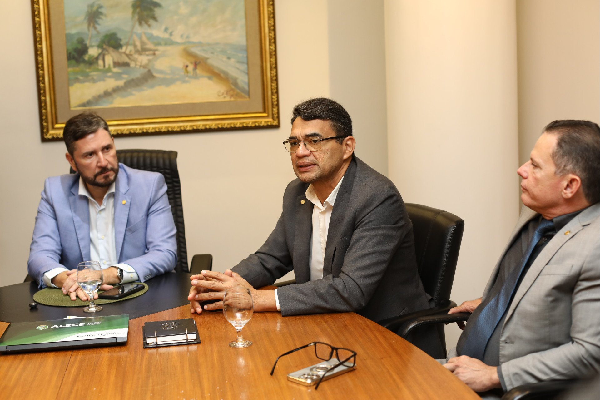 FORTALEZA-CE, BRASIL, 10.06.2025: Oposição se reúne com Romeu Audigueri, presidente da Assembleia. (Foto: Fabio Lima/ OPOVO)
